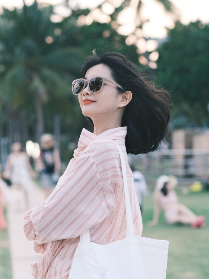 半个喜剧 封面